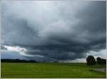 Bedrohliche Gewitterwolken ber dem Norden Luxemburgs, aufgenommen in der Nhe von Nocher am 12.06.2012.