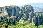 Die Metéora-Klösternahe der Stadt Kalambaka in Thessalien, Griechenland gelegen, gehören zum UNESCO-Weltkulturerbe. Bild vom Dia. Aufnahme: Juni 1992.