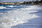 Wellen am Strand vor Platanias. Aufnahme: 17. Oktober 2016.