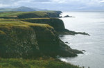 Cliffs of Moher an der Südwestküste der irischen Insel. Bild vom Dia. Aufnahme: Juli 1991.