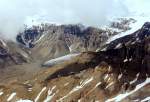 Nach ca. 15 km Fahrt vom Berghotel Jklasel ber den Vatnajkull-Gletscher kamen wir in 1200 m Hhe an den Gletscherrand mit schner Aussicht nach Westen ber und in das Kalfafellsdalur (Tal), aufgenommen im Juni 1997. 