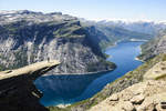 Trolltunga (deutsch »Die Trollzunge«) ist ein horizontaler Felsvorsprung in Norwegen, der rund zehn Kilometer nordöstlich von Odda am Sørfjord liegt.