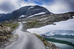 Folgefonnavegen zwischen Jondal und Folgefonna Ski Resort in der norwegischen Region Hardanger.