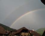 Nach einem heftigen Gewitter erschien dieser
Regenbogen in zweifacher Ausfhrung.
(Mai 2007)