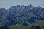 Blick vom Rocher-de-Naye(2045 m..M) auf die Gruyerzer Alpen.
(12.10.2011)