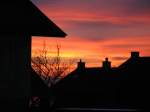 Sonnenuntergang in Blonay.
Von unserem Fenster aus fotografiert.
(Januar 2008) 