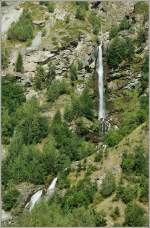 Ein Bergwasserfall im Mattertal,bei Kalpetran.
(11.08.2012)