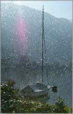 Regen fllt bestenfalls heute Abend - hier versprht Brunnen Wasser und suggeriert einen Gewitterregen...
Montreux, den 29. Mrz 2011