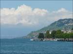 Blick vom Schiff aus auf den Genfer See mit der Anlegestelle Vevey March fotografiert am 02.08.08.