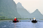 Ngo Dong-Fluss bei Tam Coc. Bild vom Dia. Aufnahme: Januar 2001.
