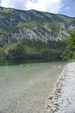 Der Bohinjsko jezero (deutsch: Wocheiner See, auch Bohinjsee)in Slowenien. Aufnahme: 2. August 2016.