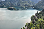 Bleder See (slowenisch: Blejsko jezero) von der Burg aus gesehen. Aufnahme: 1. August 2016.