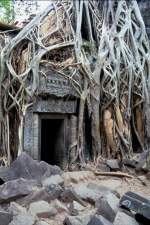Die Tempelanlage von Angkor, Angkor Wat ist lediglich ein Tempel von mehr als 1.000, die bisher ausgegraben wurden, war vom 9. bis 15. JH das Zentrum des Khmer Reiches. Ein Besuch im Mai 2006