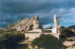 Mallorca Cap Formentor - Denkmal f�r die Stra�enbauarbeiter. Aufnahme analog mit der Nikon kurz vor einem Gewitter im Januar 2000.