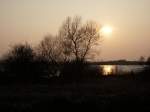 Inseln R�gen und Hiddensee Der Tag geht zur Neige.Sonnenuntergangstimmung am Nonnensee bei Bergen/R�gen.