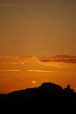 Hegau Der Hohentwiel wenige Sekunden nach Sonnenuntergang. Aufgenommen am 29.08.2009.