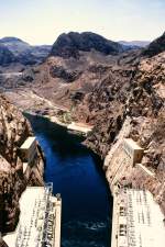 Blick vom Hooverdamm auf den Colorado River am 22.06.1987.  ...