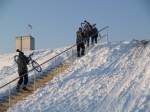 Ein steile Treppe mitten in der Landschaft, aber was st�rt ...