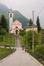 Valle Maggia Kirche San Maurizio (Bj. 1630) an Rande der Gemeinde Maggia (17.05.2009)