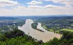 Blick vom Drachenfels �ber Bad Honnef und Insel Nonnenwerth am ...