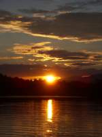 Sonnenunterg�nge Sonnenuntergang �ber dem Hafnersee nahe Keutschach in K�rnten.    12.08.2007