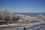 Mittelfranken ein Sonnentag mit Rauhreif am Hesselberg/Mittelfranken; Mitte Dezember