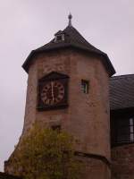 Waldeck Die Turmuhr des Schloss Waldeck zeigt schon kurz vor 18 Uhr. Aufnahme um kurz vor sechs am Tag der dt. Einheit 2007.