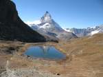 Region Vispert�ler Das Matterhorn (4478 m�M) und der Riffelsee.
(Oktober 2007)