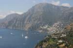 K�ste An der Amalfi-Kueste. Blick auf Positano.