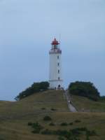 Inseln R�gen und Hiddensee Der gr��ere der beiden Leuchtt�rme von Hiddensee. (Juli 2006) Die Insel ist im �brigen komplett Autofrei. Das heisst man bewegt sich entweder zu Fu� oder mit dem Fahrrad, was nach 2 Wochen Urlaub ganz sch�n schlaucht. Vor allem, wenn man das selten macht aber nichts desto trotz ist sie auf jeden Fall eine Reise Wert.