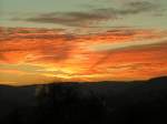 Sonnenunterg�nge Sonnenuntergang mit brennendem Himmel heute Abend am 28.11.07 kurz vor 17 Uhr. Foto aufgenommen im Norden von Luxemburg in der N�he von Wiltz. 