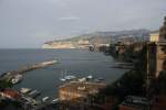 K�ste Blick �ber den Hafen von Sorrento; 03.02.2008
