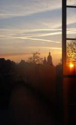 Th�ringer Wald, Rennsteig Ein Sch�nwetter-Sonnenuntergang versetzt dem Fenster Licht-& Schatteneffekte... ;)   
16.27 Uhr
13.01.2008