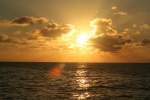 Sonnenaufgang im Ari Atoll ...  Gilbert Angermann 05.05.2008