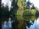 Hamburg Kleiner Teich auf dem riesigen Ohlsdorfer Parkfriedhof 