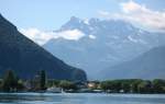 Genfer See Blick �ber den Genfersee auf das St�dtchen Villeneuve und die Dents-de-Midi.
(Juli 2008)