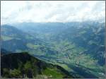Berner Oberland Die Aussicht vom Niesen Kulm gew�hrt eine tiefen Einblick ins Simmental. 29.07.08 (Jeanny)