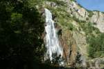 Rh�netal Der Pissevache Wasserfall ist 114 Meter hoch und von bezaubernder Sch�nheit.
(September 2008)