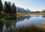 Alpes Vaudois Spiegelbilder am Bergsee Lac Retaud. (1690 m.�.M)
(Oktober 2008)