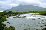 River Sligachan auf Isle of Skye. Bild vom Dia. Aufnahme: Juni 1991.