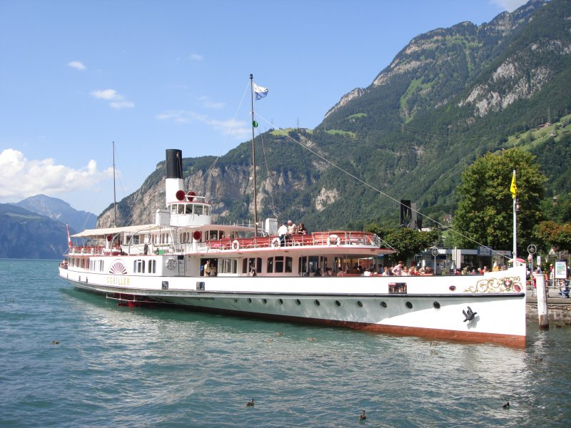 Dampfschiff Schiller am 22.07.2007 an der Station Fl�elen 