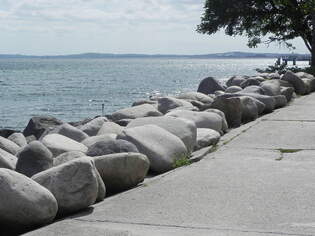 Uferbefestigungen an der Promenade von Sassnitz, der zweitgrten Stadt auf der Insel Rgen am 03.07.25.