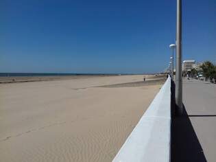Am Strand von St-Jean-de-Monts, einer franzsische Gemeinde, die an der Cte de Lumire im Dpartement Vende in der Region Pays de la Loire gelegen ist, am19.09.2019.
