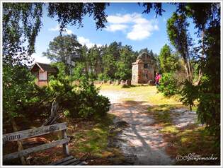 Wanderweg zum Lns-Denkmal.