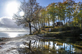 Wasser auf dem Parkplatz bei Tormaj Strand sdlich von Haderslev (deutsch Hadersleben) in Nordschleswig.