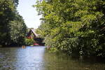 Ausfahrt von der Anlegestelle fr Kahnfahrten im Spreewald bei Lbben am 19.