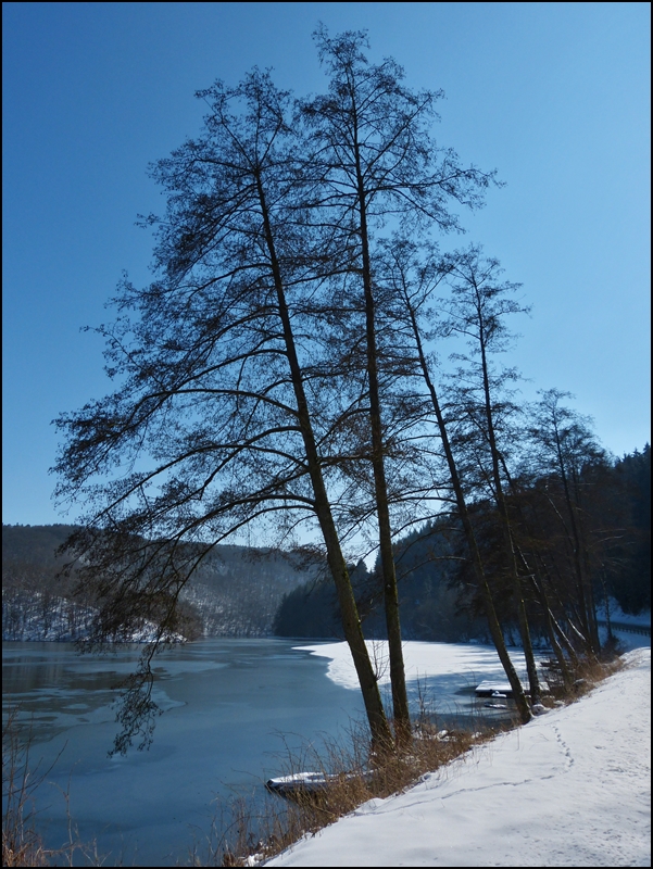 . Der Winter ist zurck - Idyll an der Biwenerbaach in der Nhe von Bavigne. 13.03.2013 (Jeanny)