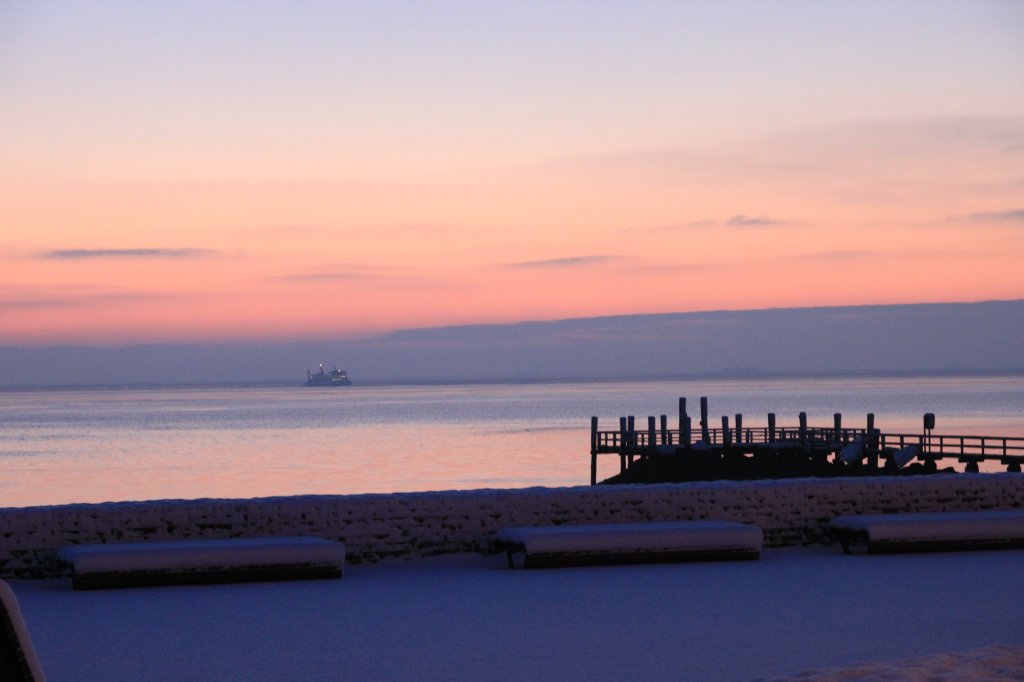 21.12.2010: Morgenstimmung am Sandwall in Wyk auf Fhr