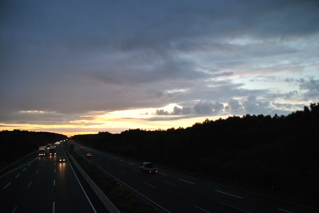 Abendstimmung ber der A2 bei Lehrte, am 31.08.2010.