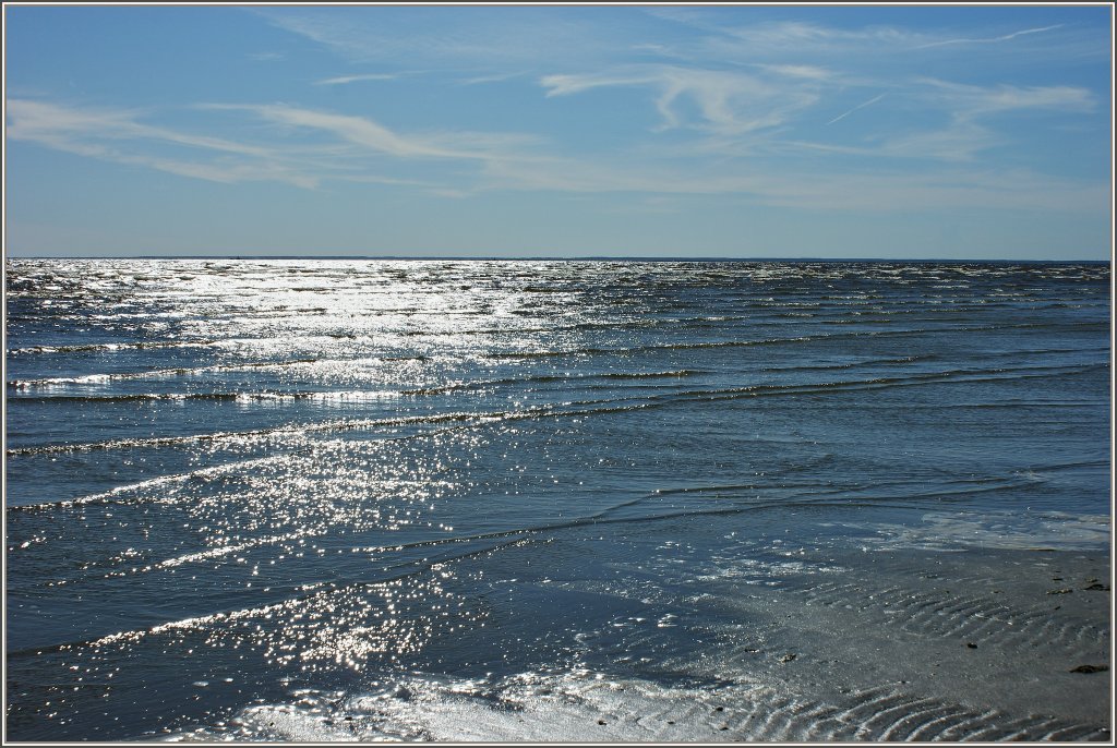 Am  Supelrand  von Prnu bietet sich ein weiter Blick ber die Ostsee.
(02.05.2012)